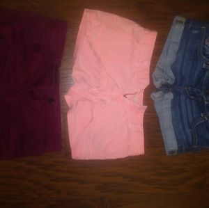 3 pairs of like new shorts